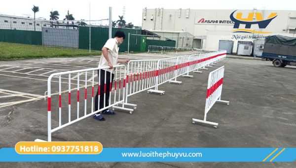 Hàng rào di động có bánh xe